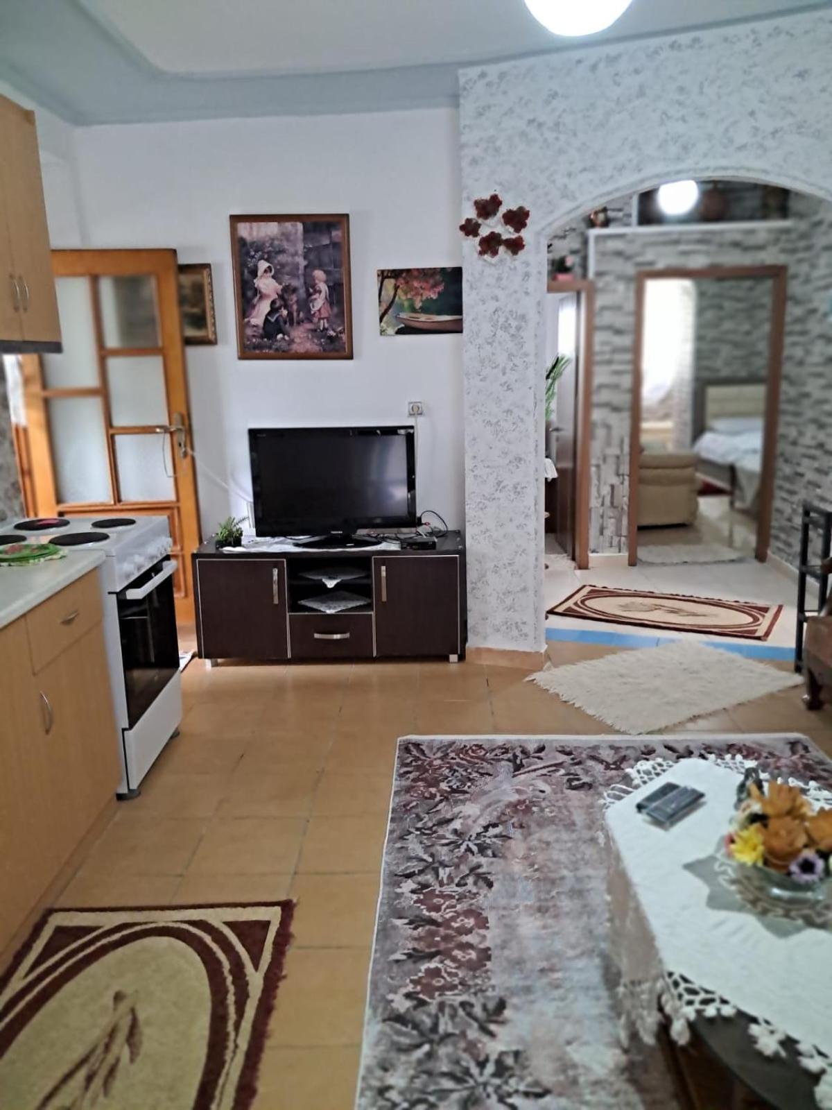 Olivia Guesthouse Gjirokastër Esterno foto