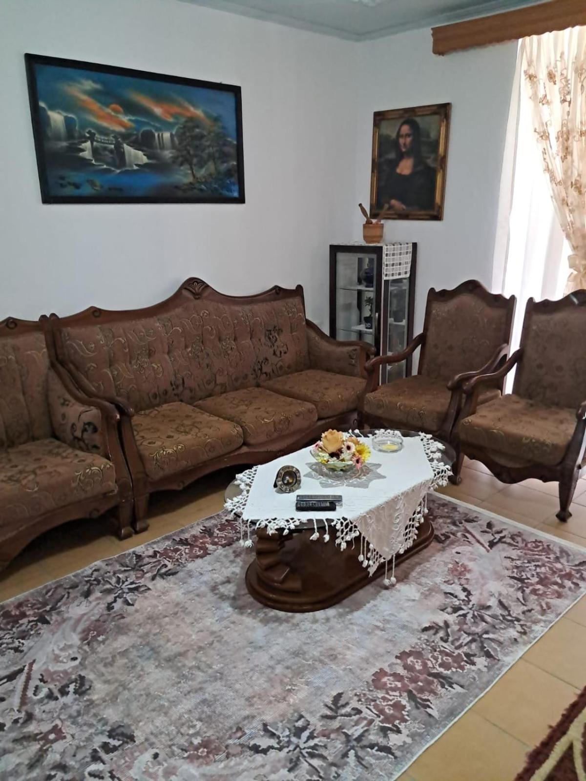 Olivia Guesthouse Gjirokastër Esterno foto