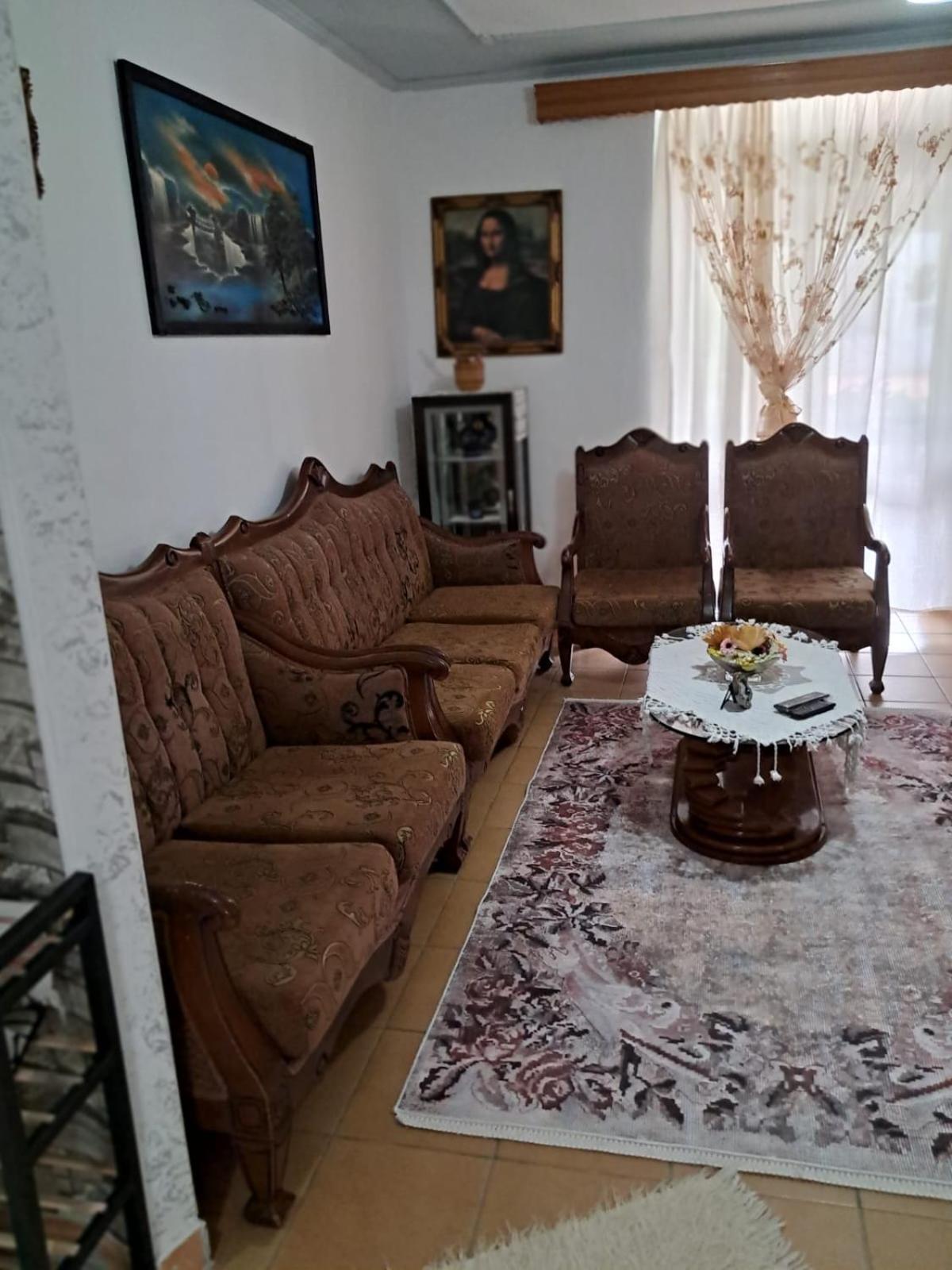 Olivia Guesthouse Gjirokastër Esterno foto